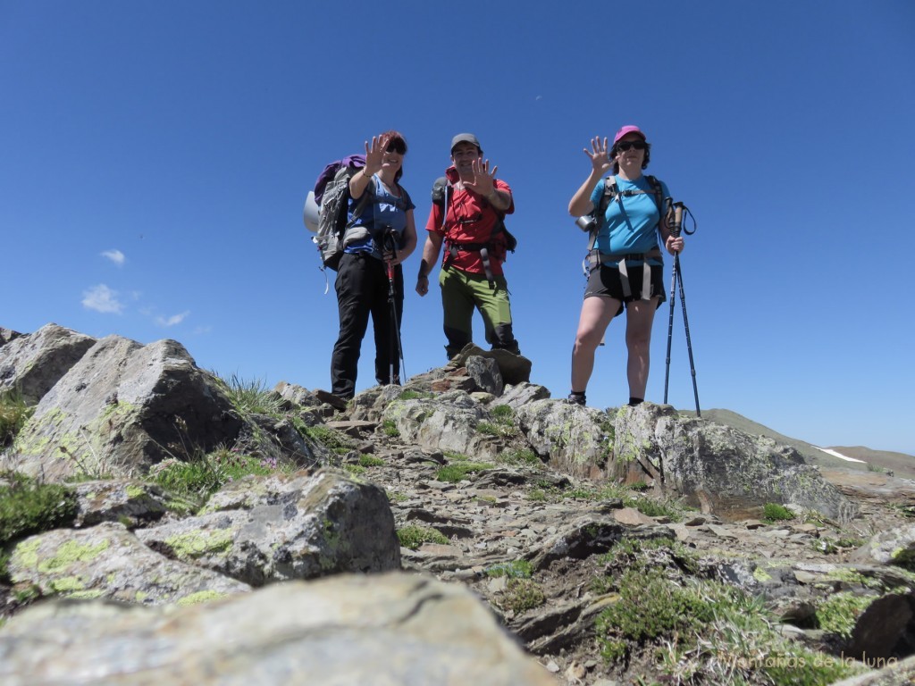 Olga, Joaquín y Txell en la cima del Pic de Núria, 2.794 mts.